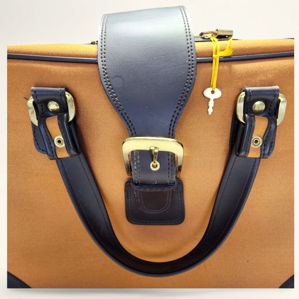 Vintage Carry On Suitcase Tan Brown Canvas Faux Leather 22in Travel 70s 80s‎